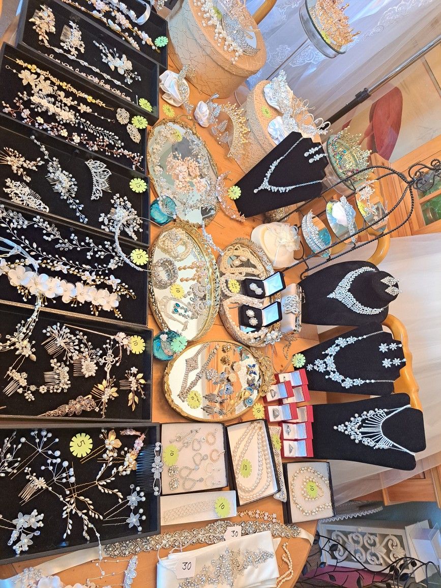 Beautiful New Wedding Hair Accessories