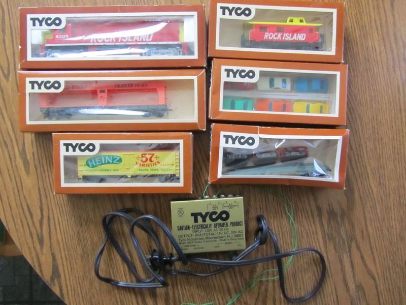 1977 Tyco Rock Island Freight HO Train Collection