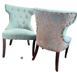 $600 HOMEGOODS BEAUTIFUL VELVET DINNING CHAIRS SET