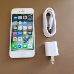 iPhone 5 - GSM UNLOCKED - Like New