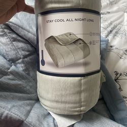 cooling blanket and perfume 