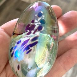 Beautiful Vtg Signed Mt. St. Helens Ash MSH Art Glass Paperweight Iridescent Egg  MSH ‘83 signed   Approx 3” Tall  x 1.75” Diameter 
