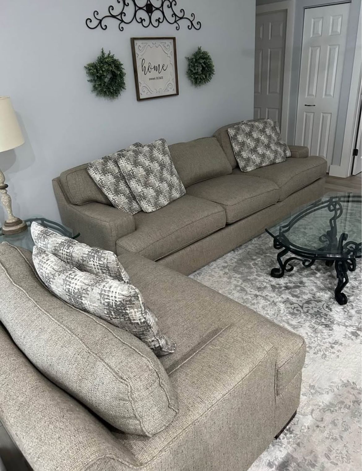 Farmhouse Couch - Haverty’s
