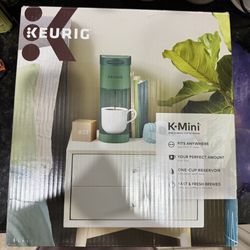 Keurig K-Mini Single Serve K-Cup Pod Coffee Maker, 6 to 12oz Brew size, with Cord Storage, Perfect for Small Spaces, Evergreen