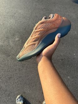 Yeezy 700 V3 “Copper Fade”
