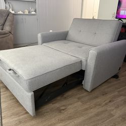 Beautiful sofa bed, like new, with USB port.