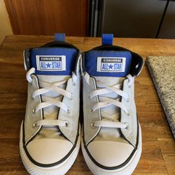 Youth converse All-Star, tennis shoes