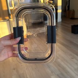  BRAND NEW - RUBBERMIAD TUPPERWARE 