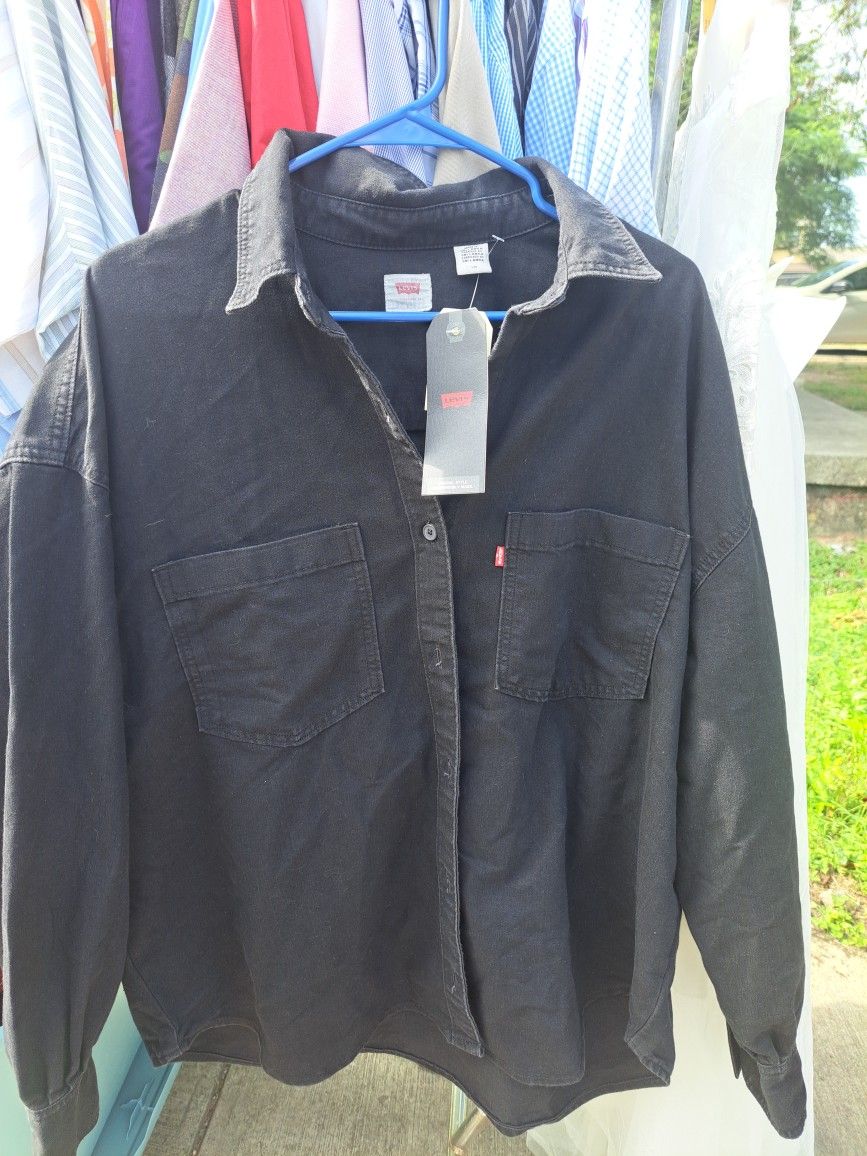 Levi's Button Up