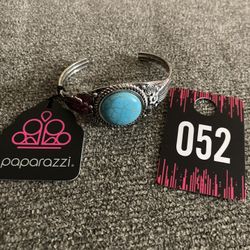 Whimsically Winslow Blue Bracelet 