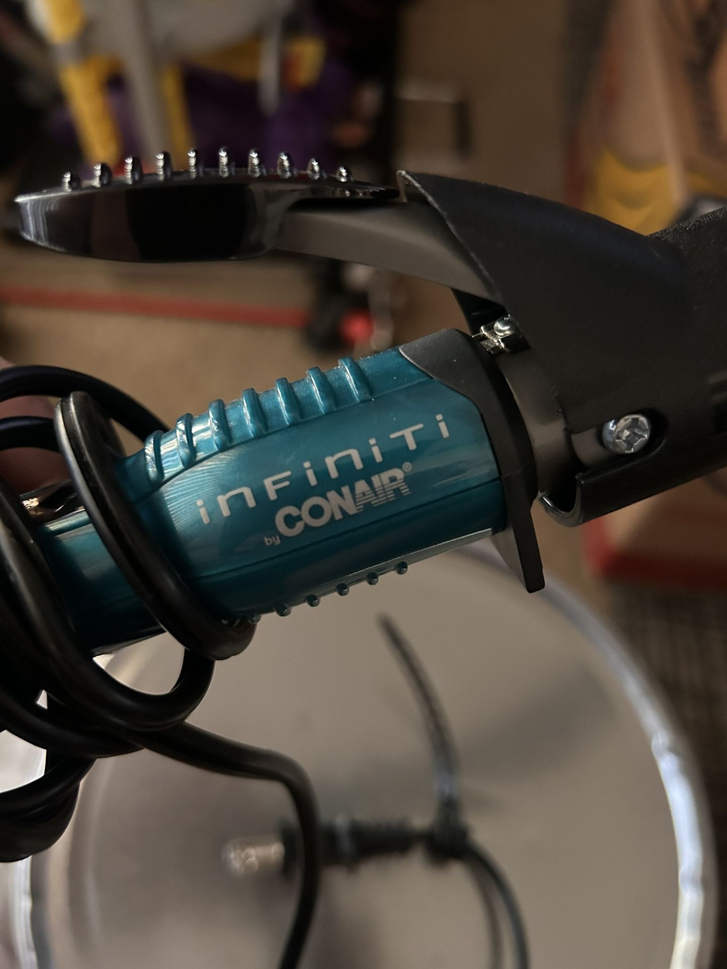 INFINITI BY CONAIR