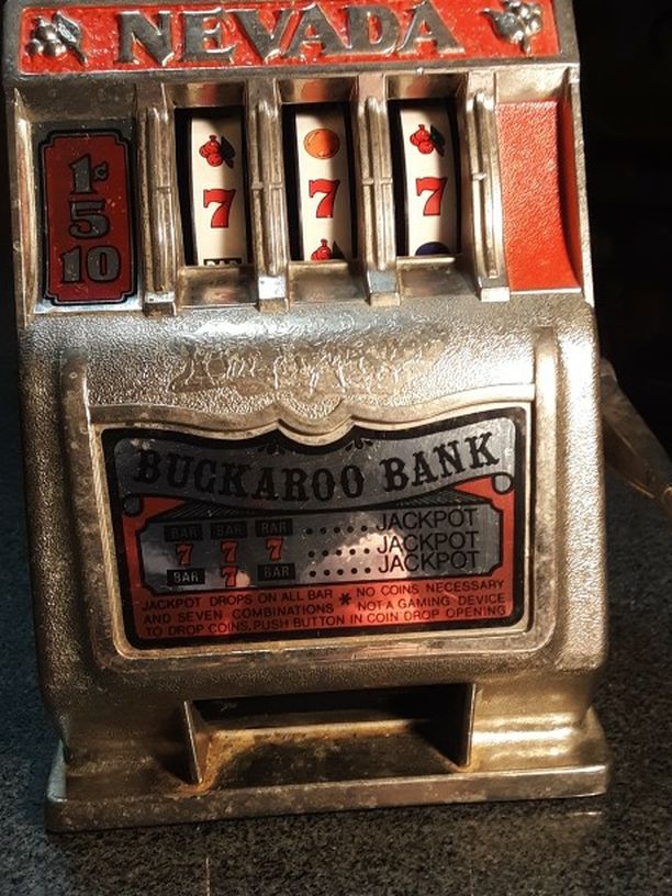 Vintage Buckaroo Bank Las Vegas Slot Machine Toy