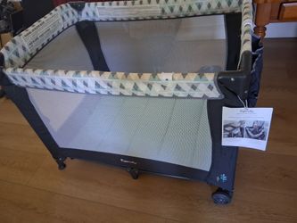 Play pen and diaper bag