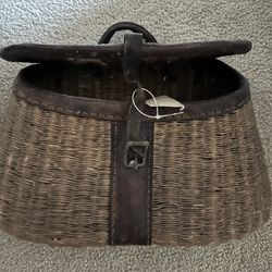 VINTAGE FISHING CREEL