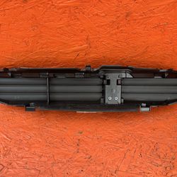 2021 - 2024 BMW G22 430i / xDrive Front Lower Active Shutter Radiator Grille OEM