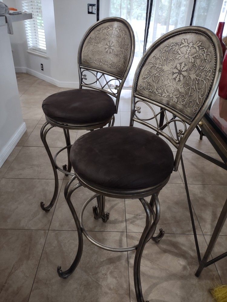 2 Bar Stools