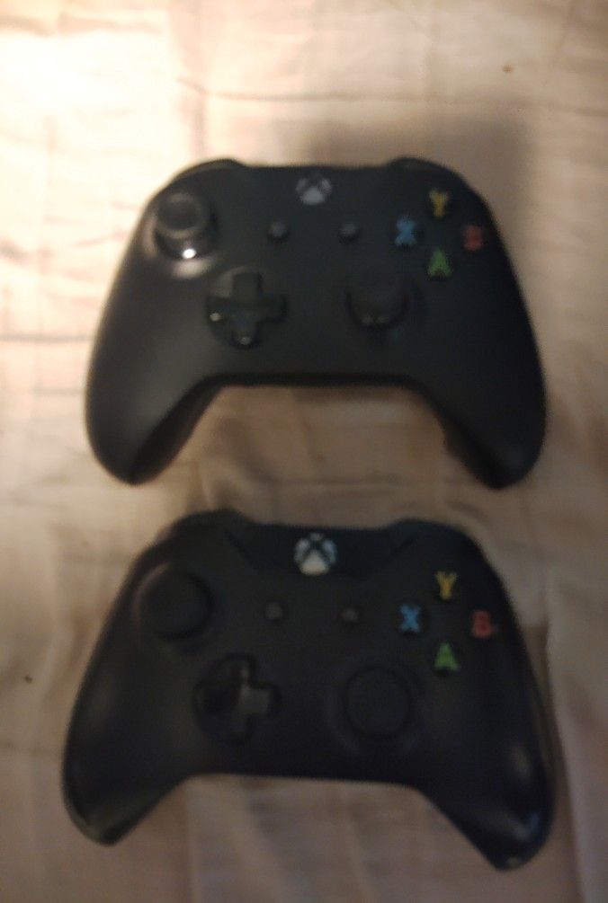 Xbox One Controllers
