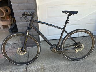 Specialized Crosstrail - Men’s Large - Great Condition