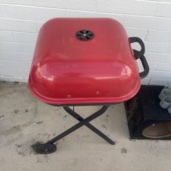 Red Walk About Grill With Brush