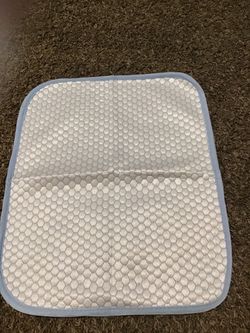 Dog cooling mat 14” x 17 1/2”