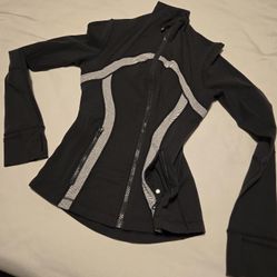 Lulu Lemon Size 4
