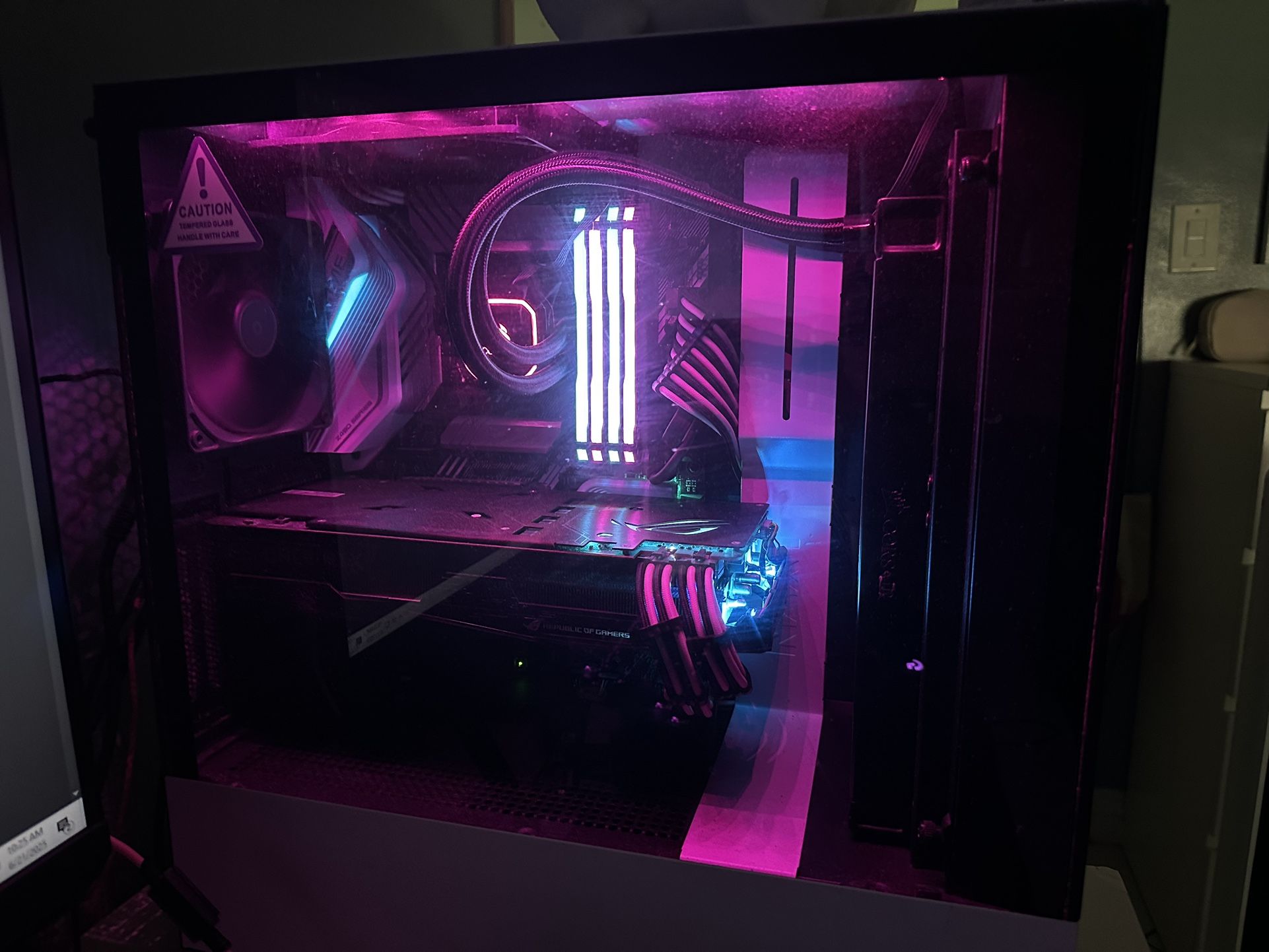 Custom built gaming Pc White Case 