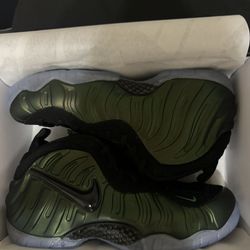 Nike Air Foamposite Pro Pine Green  Size 11.5