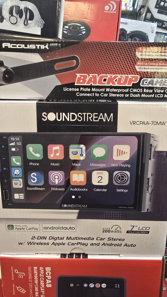 Soundstream Stereo Receiver Bluetooth AppleCarPlay AndroidAuto BluetoothWireless And Back-up Camera