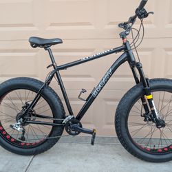 26"x4.0. GRAVITY FAT TIRES MENS MOUNTAIN BIKE. XL. 22.5". ALUMINUM 16 SPEEDS. EXCELLLENT CONDITION WITH FRESHLY TUNE UP 👌🏼