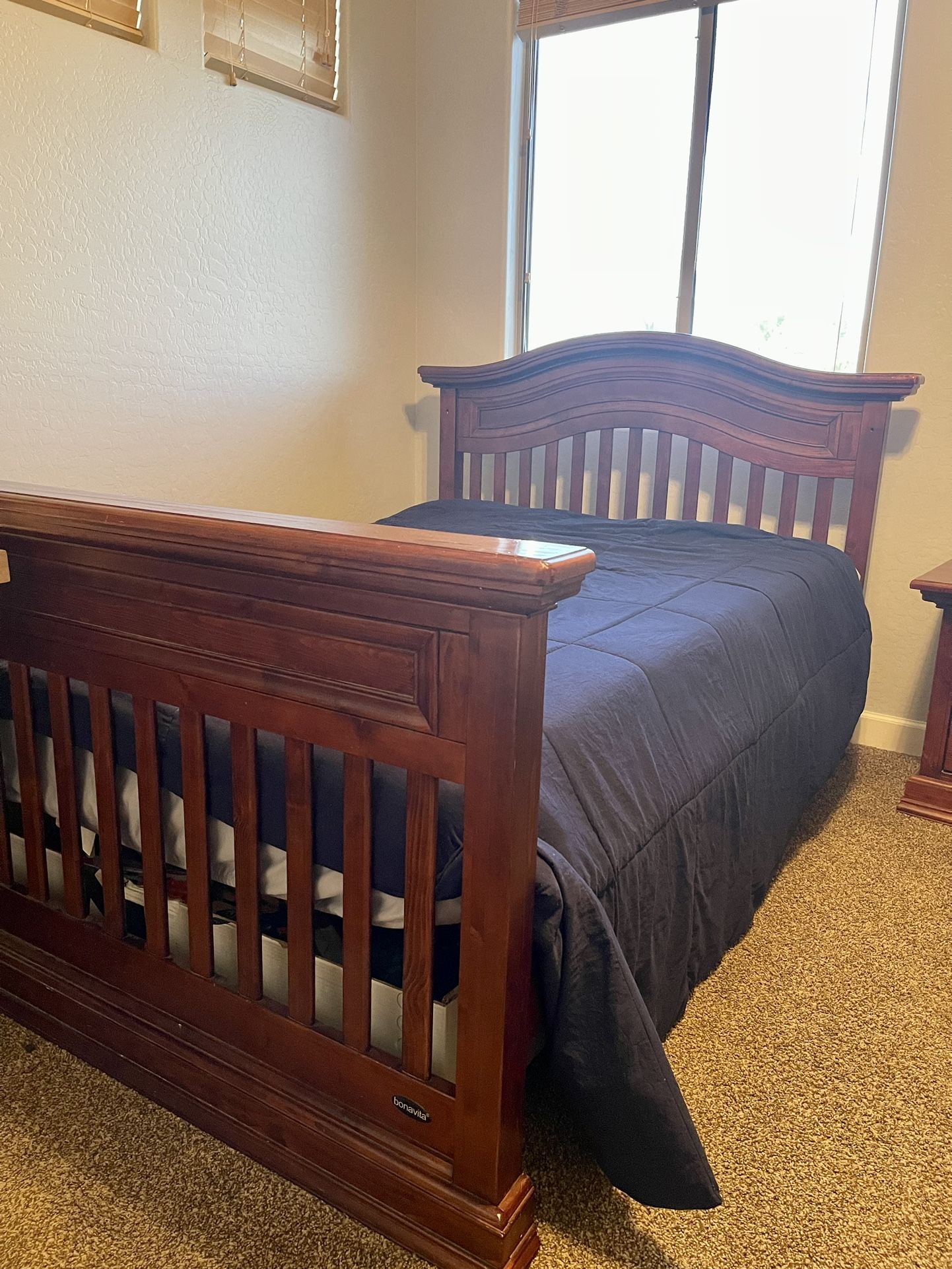 Bonavita Convertible Bed, Nightstand, and Dresser Set