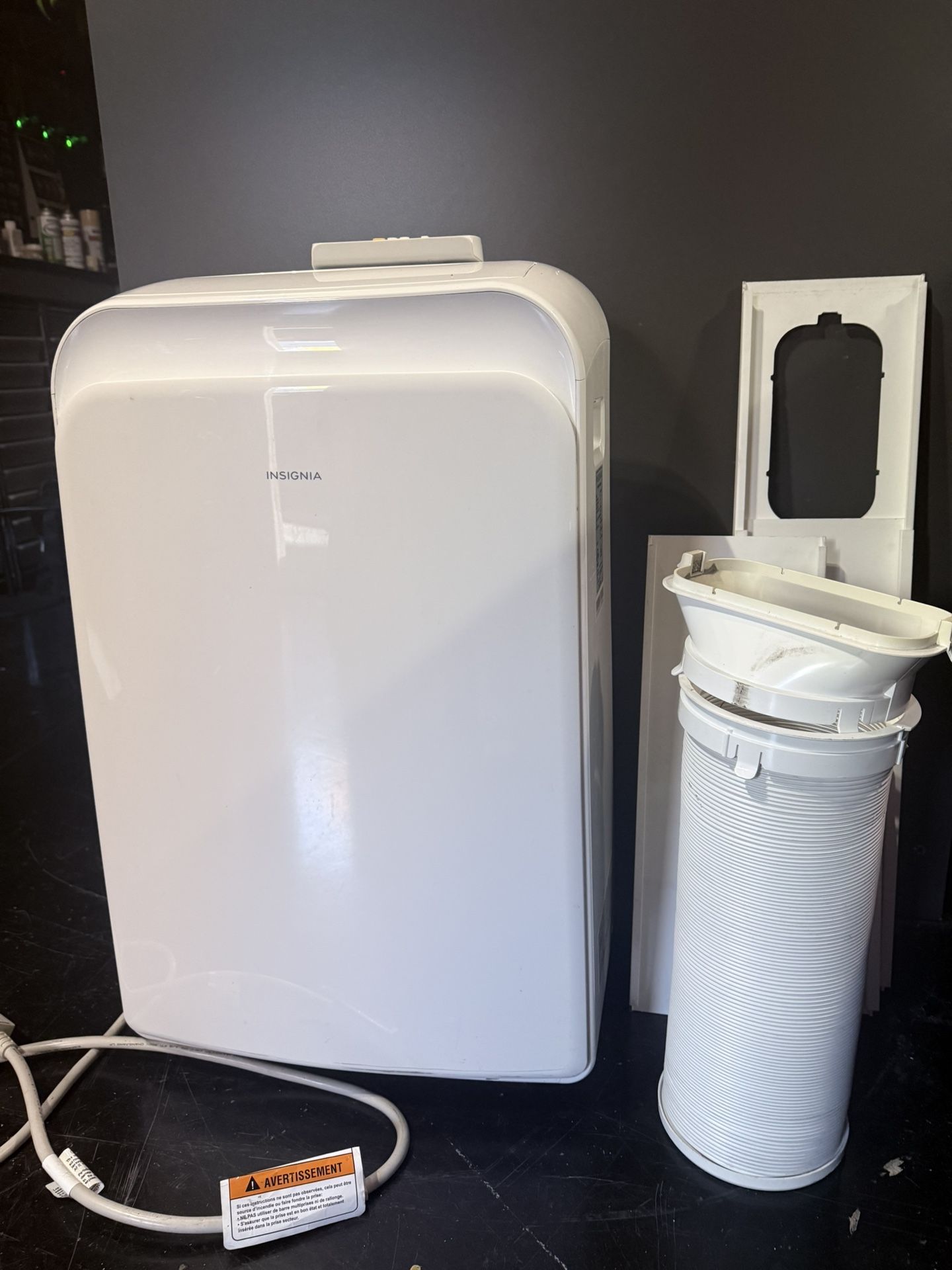 Insignia 350sqf 8000BTU AC