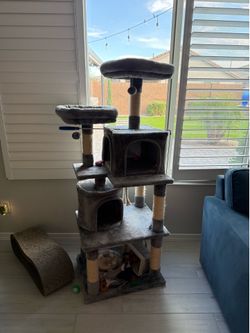 Light grey cat tree 61inches