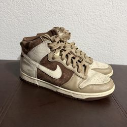 Dunk high chocolate size 8.5