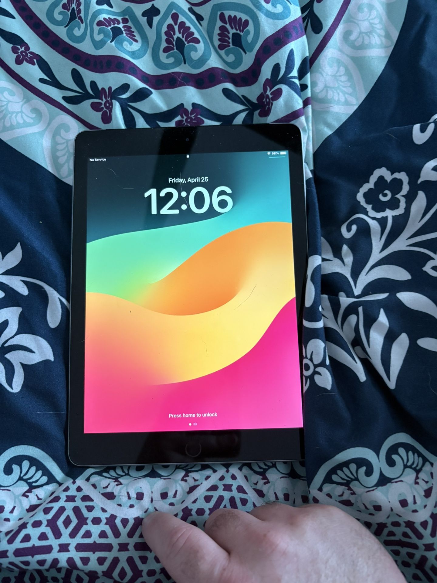 Apple iPad 9.7-inch (6th Gen)