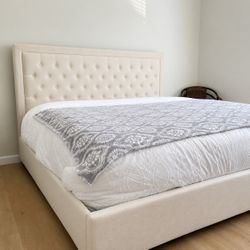 Beautiful Queen Size Tufted Bed + Mattress