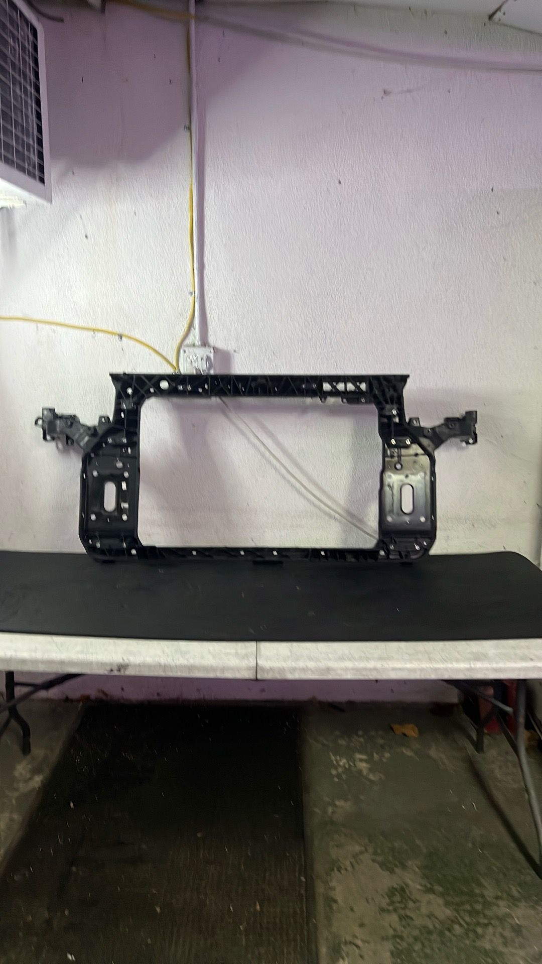 t2013 Hyundai Tucson - Radiator Support