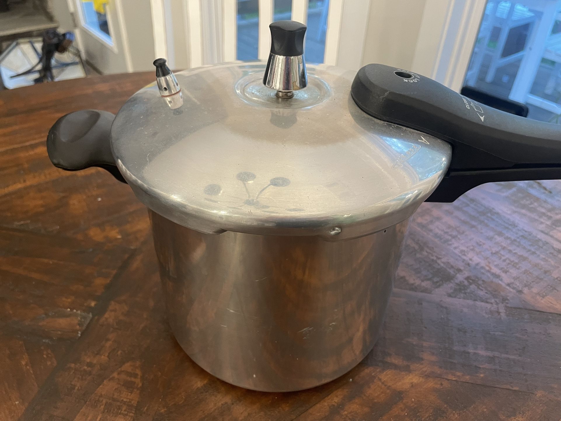 Denmark Kitchen Pressure Cooker 6 Quart With Jiggler Aluminum Eco Smart Canning