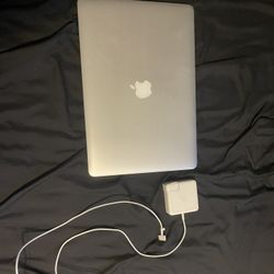 Mac book Pro With Charger