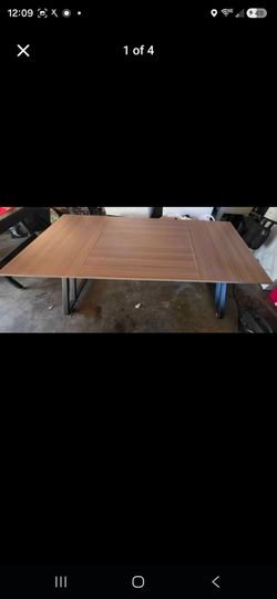 Modern Wood Grain Table with Black Metal Legs