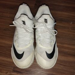 Women's Size 8 Nike, Shift, Basketball Shoes
