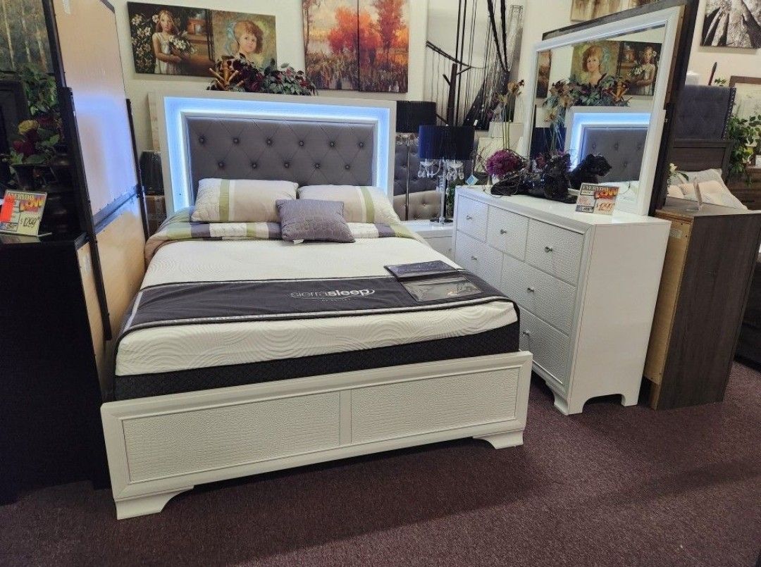 Queen Bedroom Set On Sale