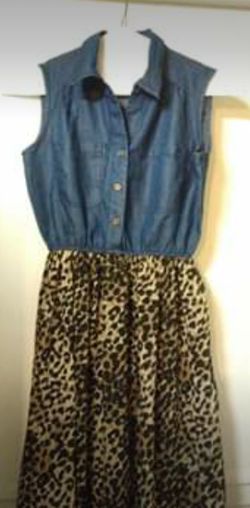 NEW Casual Jean Dress Small