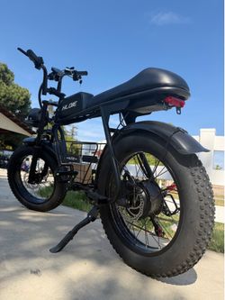 Fat tire e-bike 🆕