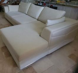 Couch with chaise
