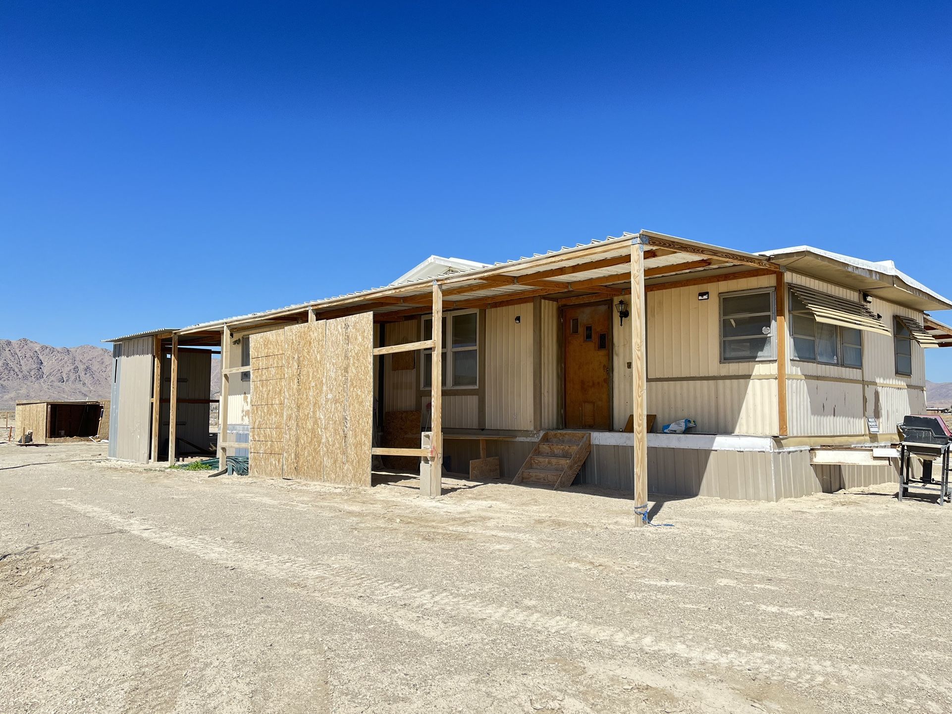 Mobile Home For Sale!