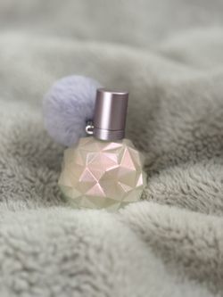 Ariana Grande Moon