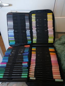 Large Art Marker Set with Carrying Case