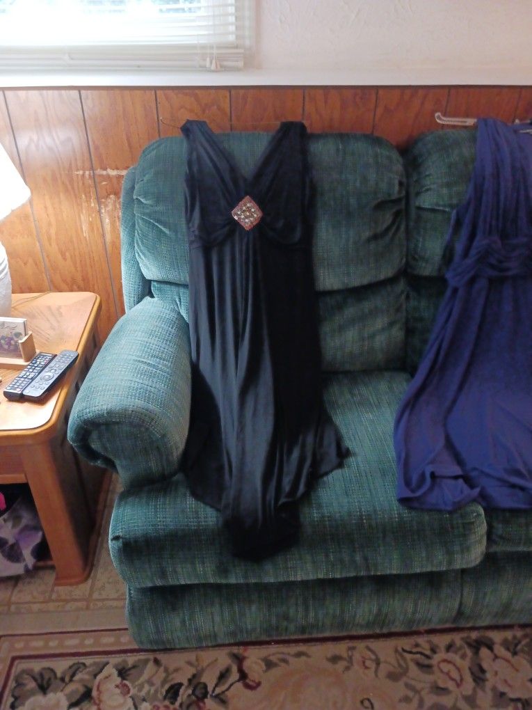 Black Knee Length Cocktail Dress Size 10