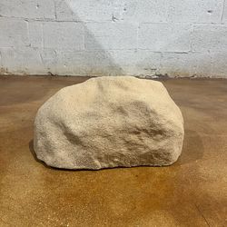 Fake Rock Covers – Hide Propane Tank / Well Pump – Small Size (VEVOR)