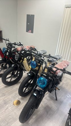 Moped style Ebike for 699 out the door